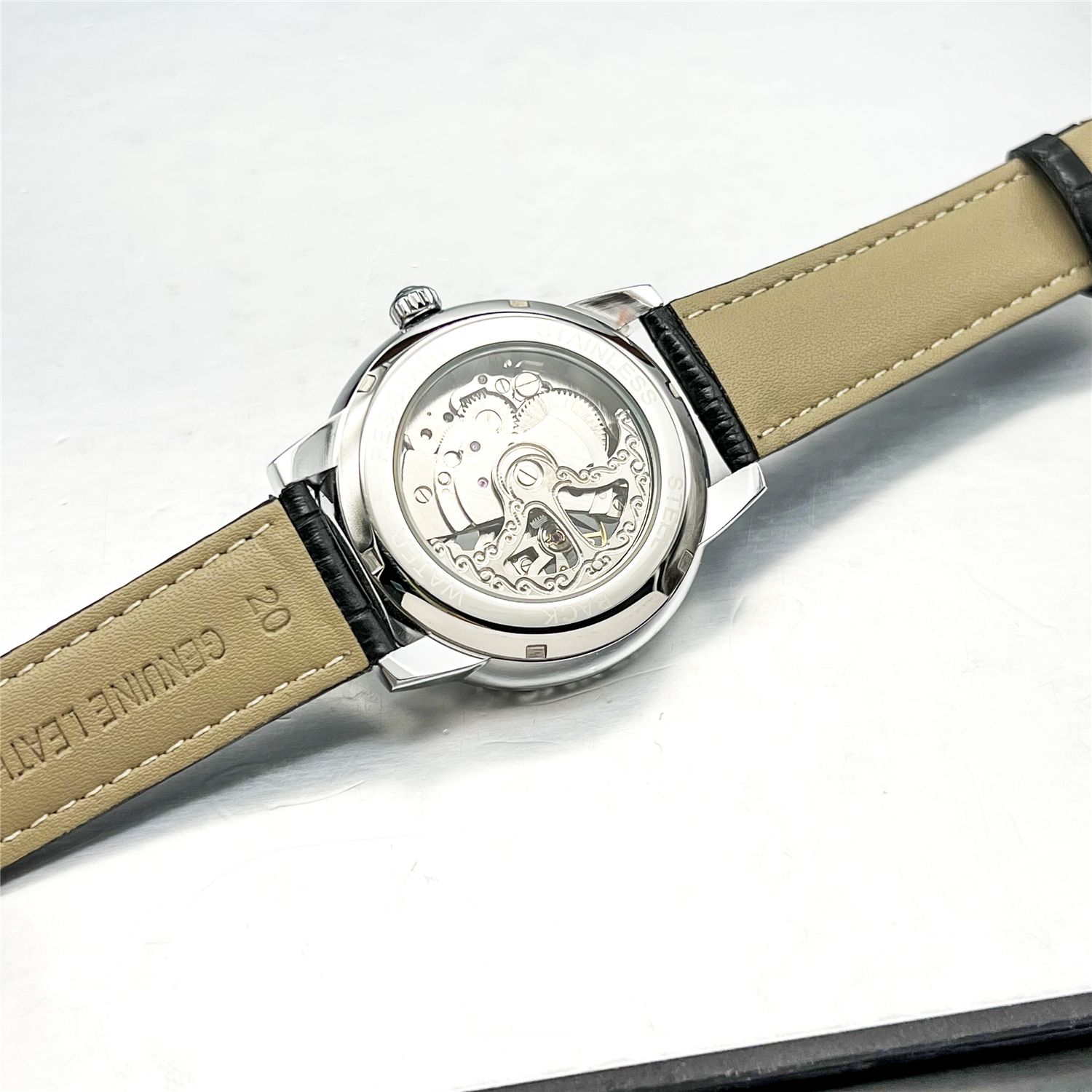新しい高価値軽量高級中空自動機械式腕時計、男性用、ファッショ - Luxury Watch Value のレビューと価格