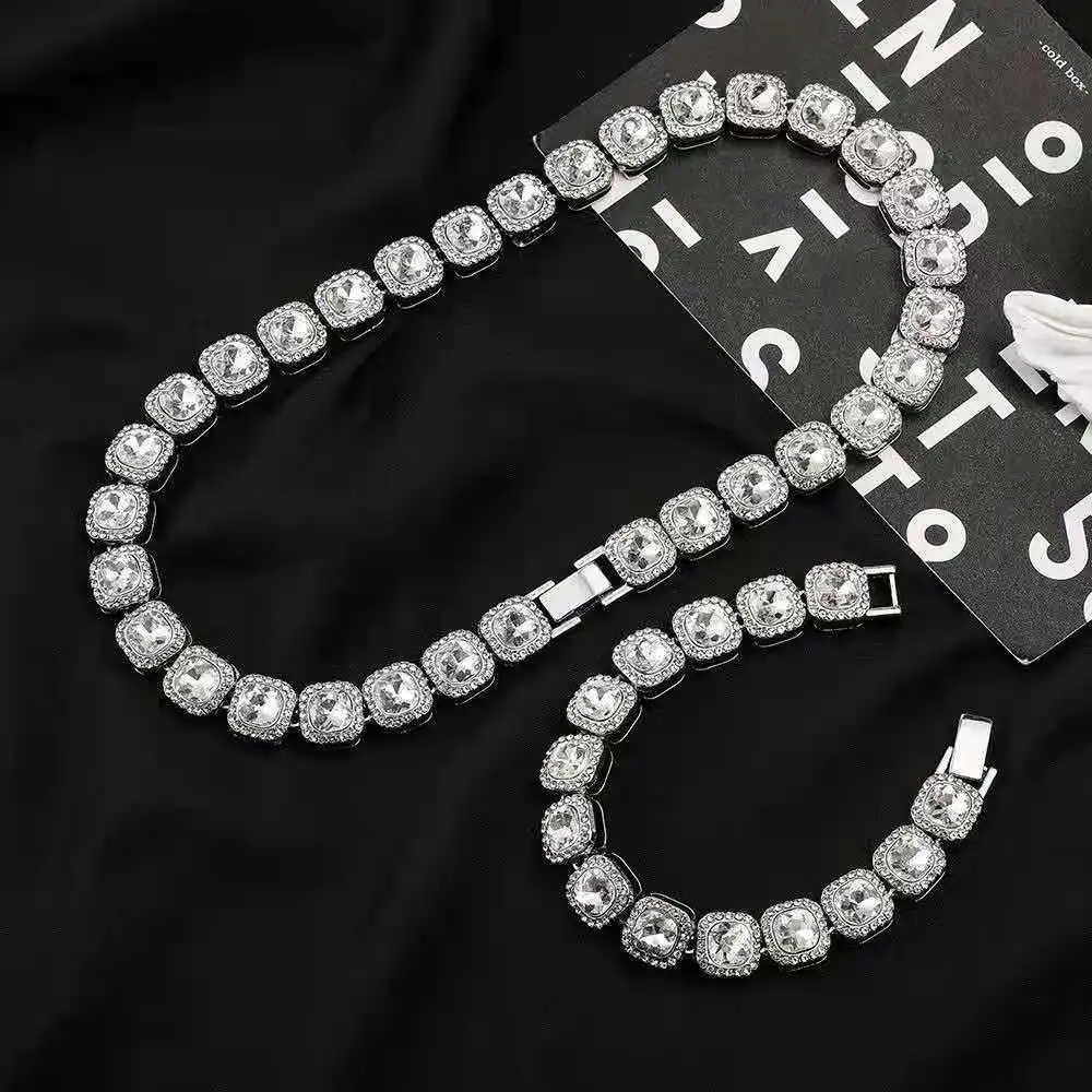 高級腕時計ネックレスブレスレットアイスアウトウォッチ メンズ - Luxury Watch Miami のレビューと価格